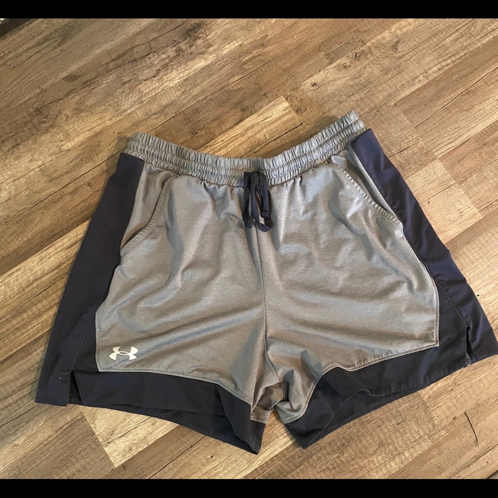 ⚡️4 for 10⚡️Under armor/ shorts size small